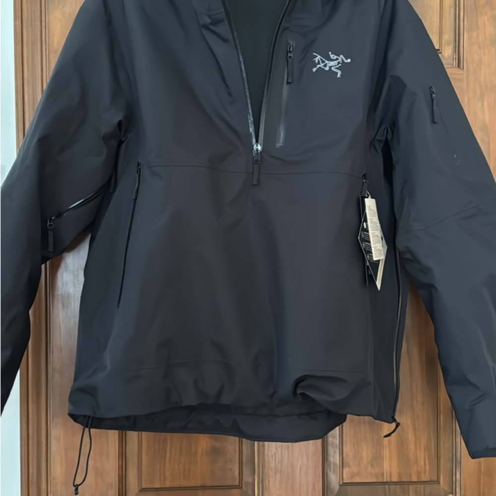 Arc'teryx Women's black Ski Jacket - Picture 3 of 6